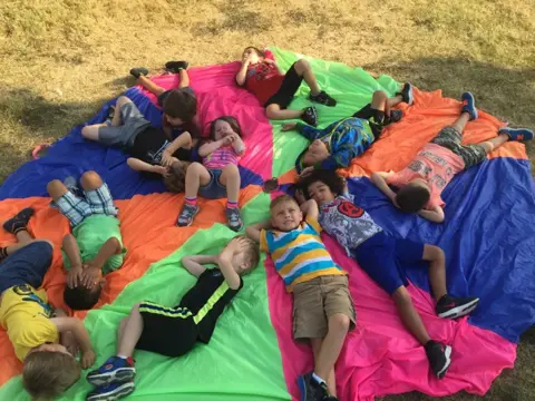 169 New Parachute